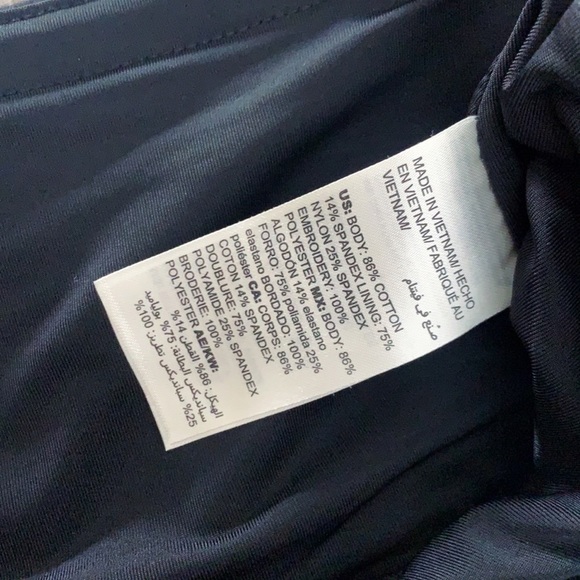 Chico’s a energy Medallion Embroidered Comfort Thick Leggings - Picture 9 of 9